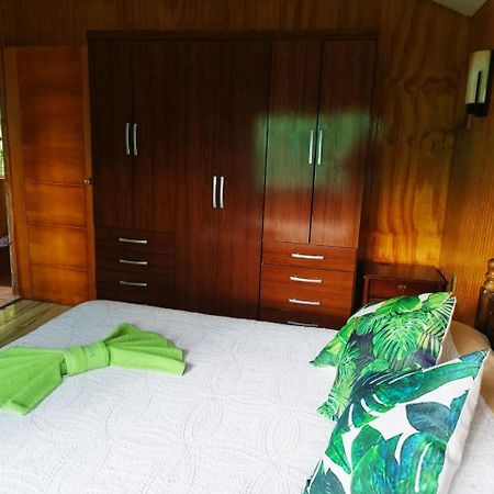 Hostal Avareipua Hanga Roa Exterior foto