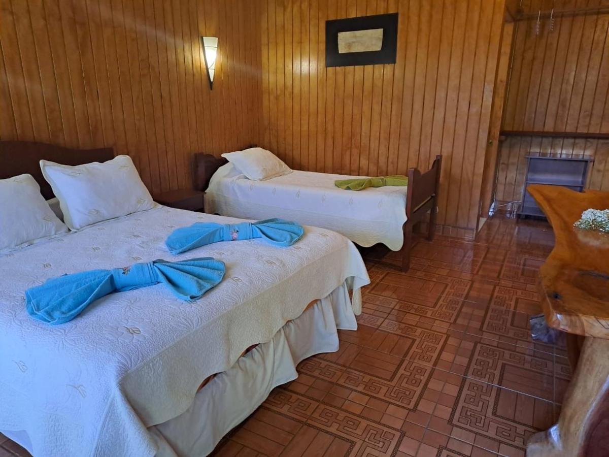 Hostal Avareipua Hanga Roa Exterior foto